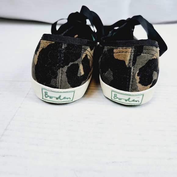 Boden Animal Print Sneaker size 41 - Picture 7 of 10